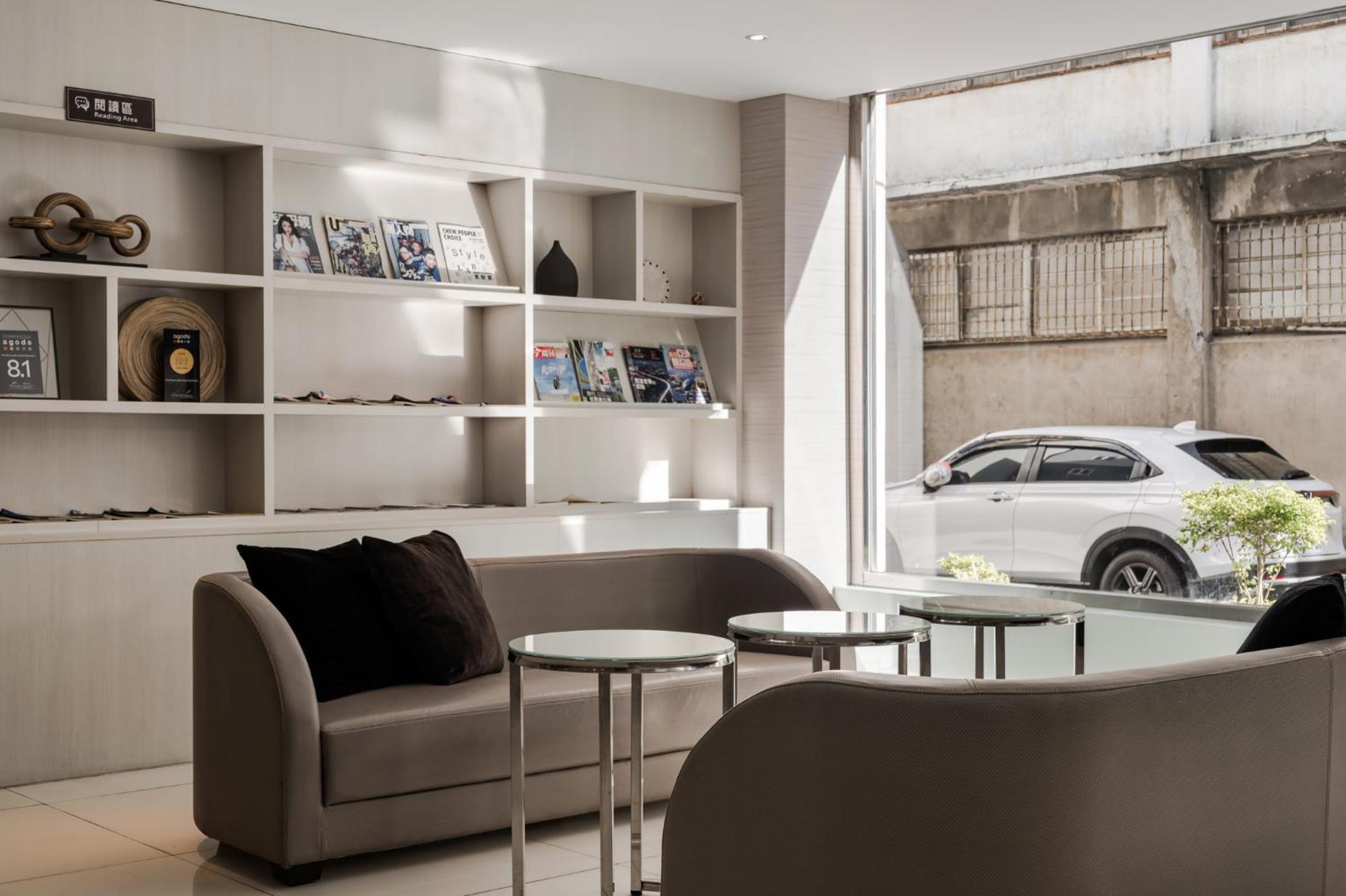 The Riverside Hotel Esthetics Kaohsiung Exterior photo